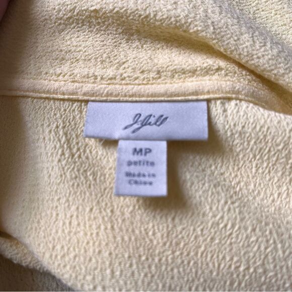 J. Jill Whisper Yellow Daylily Sleeveless Wrap Shirt Top Blouse Size Med. Petite - Picture 3 of 8